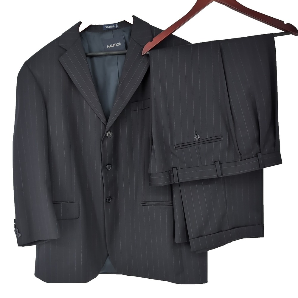 Nautica Mens Navy Blue Pinstripe 3 Button Suit 44S Pleated Cuffed Pants 38x28